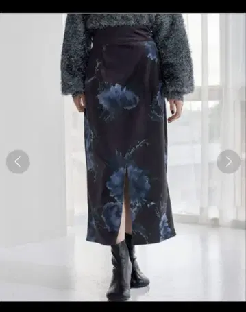 HARE 클래식 플라워 내로우 스커트 블랙09