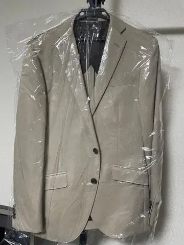 베이지 정장 세트 (자켓 베스트 팬츠)