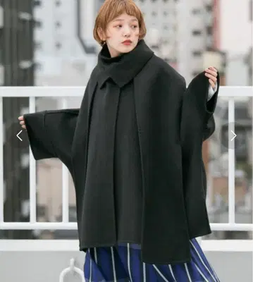 새상품 KBF 블랙 스톨 망토 코트 어반 리서치