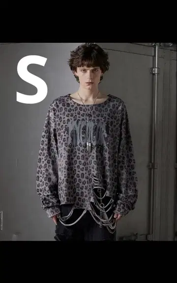 GRANCY 올 패턴 큐빅 그래픽 롱 T 그레이 레오파드