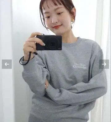 The Skirt Chronicles 별주 맨투맨