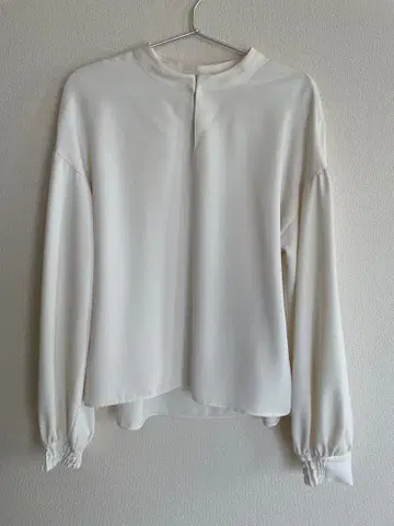 UNITED TOKYO 화이트 스탠드 카라 긴팔 셔츠