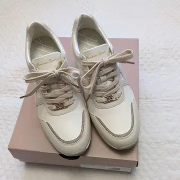 HAWKINS 스니커즈 (힐 업 BEIGE 24.5cm)