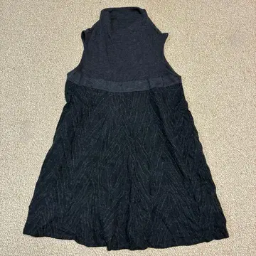 메후 MEFU 센소유니코 슬리브리스 원피스