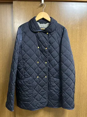 컨디션 최상 아쿠아 스큐텀 퀼팅 자켓