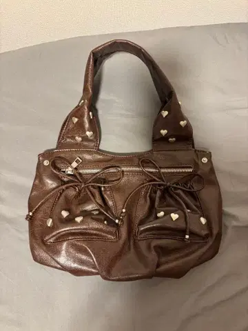 tina jojun 티나 존 하트 스터드 백 브라운