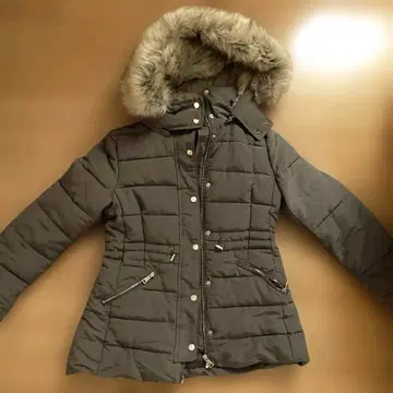 ZARA 후드 부착 다크 그레이 퀼팅 자켓