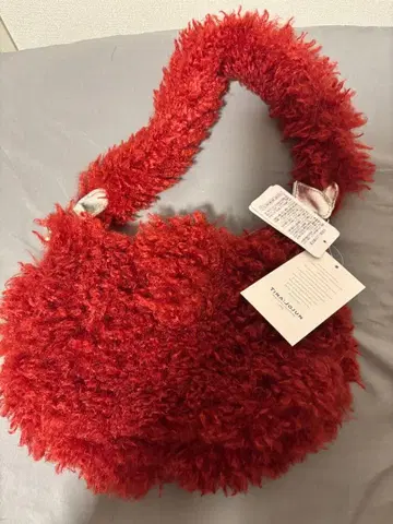 티나 조준 빨간색 퍼 핸드백 하트 참 포함