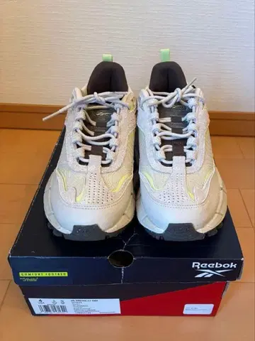 리복 지그 키네티카 화이트 베이지 23cm