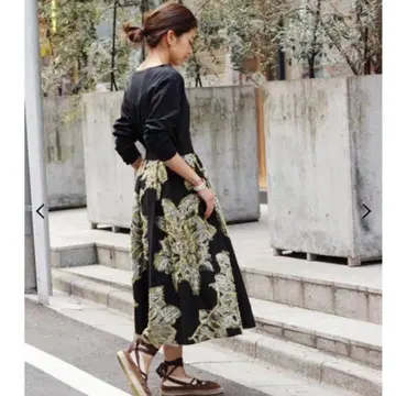 IENA LA BOUCLE 플라워 자카드 볼륨 스커트 36