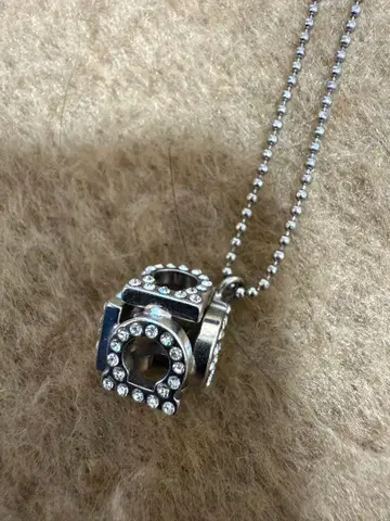 페라가모 목걸이