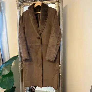 ungrid 언그리드 롱 무스탕 코트 브라운