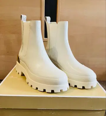 MICHAEL KORS 부츠