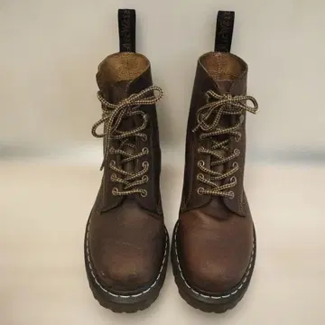 닥터마틴 브라운 가죽 레이스업 부츠