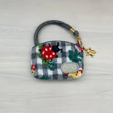 [ 미사용 새상품 ] 페이퍼 하이디 체크 사이드 파우치