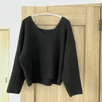 SEA ROOM LYNN 베이직 V컷 fluffy 니트 블랙