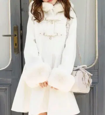 LIZLISA 리즈리사 리본 벨트 후드 코트 화이트