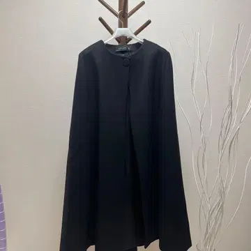 ZARA 케이프 코트