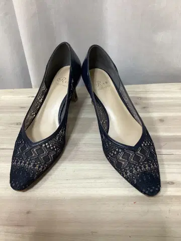 최종 가격 인하 새상품급 리즈라페인 펌프스