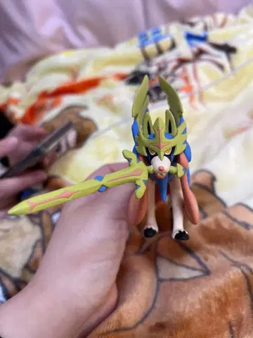 자시안 자마젠타 피규어 세트