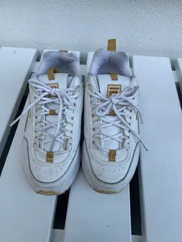 FILA 화이트 스니커즈 24.0