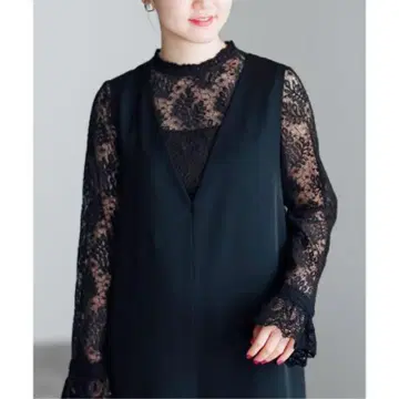 매니 레이스 프릴 블라우스 블랙