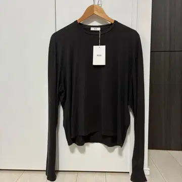RIER 블랙 긴팔 티셔츠 L 사이즈