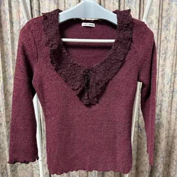 [ 새상품급 ] L'EST ROSE 버건디 니트 스웨터 긴팔 M 사이즈