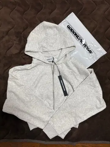 GODONLYKNOWS 맨투맨 후디