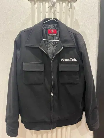 크림 소다 블랙 자켓