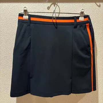 준앤로페 골프 스커트