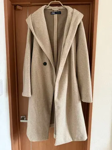 ZARA 후드 부착 베이지 롱 코트