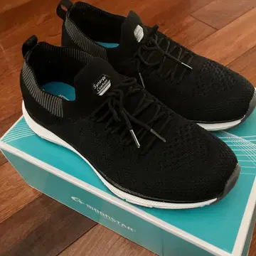 moonstar 블랙 스니커즈