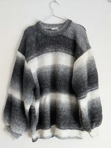 cussil 볼륨 슬리브 니트 스웨터