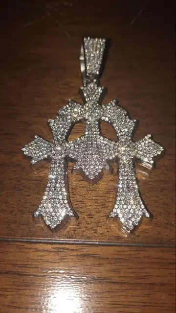 크로스 디자인 펜던트 목걸이