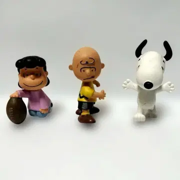 스누피 찰리 루시 피넛 피규어 럭비