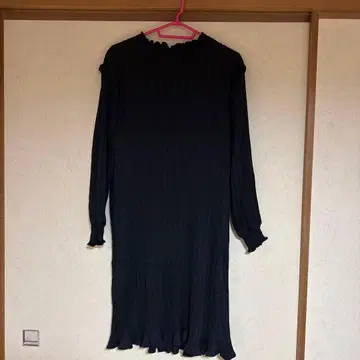 블랙 플리츠 원피스 긴팔