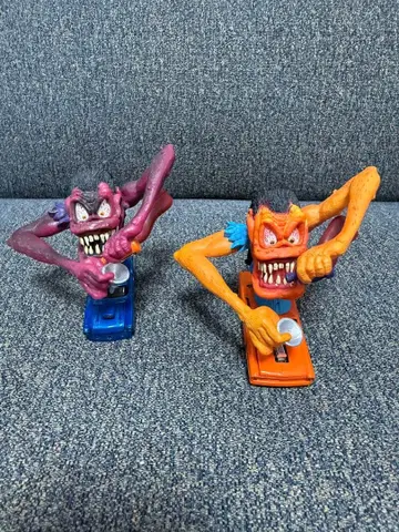 캐릭터 피규어 2개 세트