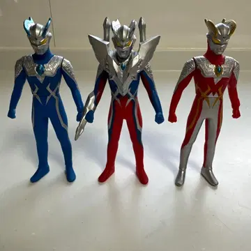 울트라 히어로 시리즈 EX 울트라맨 제로 10주년 기념 세트 반다이