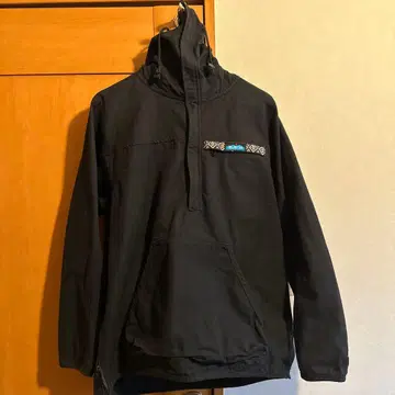 KAVU 후드 부착 블랙 자켓 아노락 아우터 아웃도어