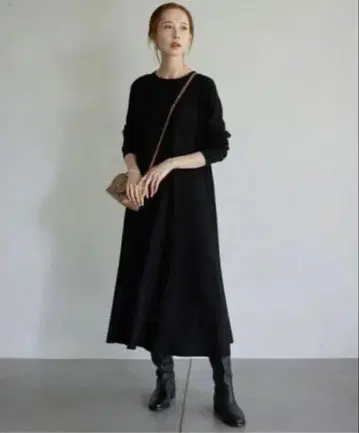 슬로브 이에나 워셔블 플레어 OP 니트 원피스