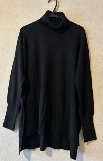 [ 컨디션 최상 ] 블랙 터틀넥 스웨터