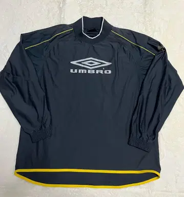 엄브로 풀오버 블랙