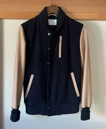 울과 합성 피혁의 바시티 자켓 스타일 자켓