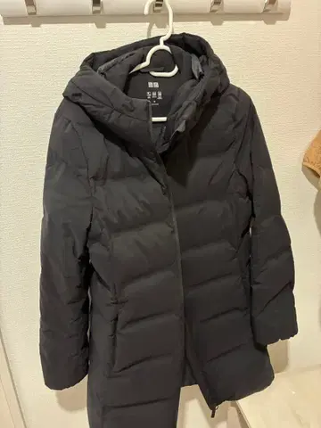 UNIQLO 심리스 다운 다운 자켓 M 사이즈