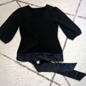 ESTNATION bis 새틴 리본 블랙 니트