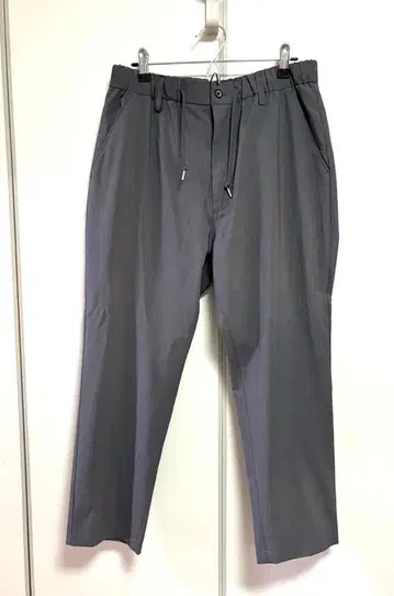 미사용 새상품 BEAMS HEART 폴리 테이퍼드 이지 팬츠 L