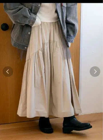 언그리드 개더 디자인 스커트 베이지