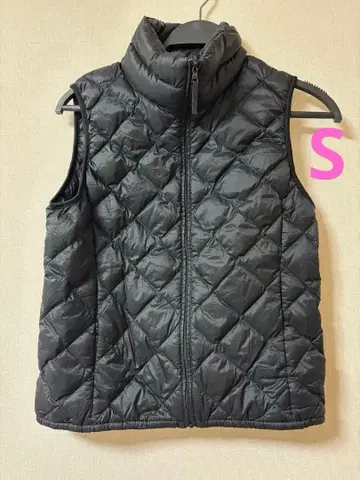 UNIQLO 울트라 라이트 다운 베스트 S