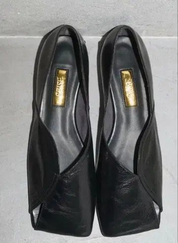 GRISE 가죽 스퀘어 ARTY 플랫